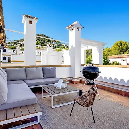 Ruhiges Eckreihenhaus Mit Pool In La Sella Zarzas One Denia